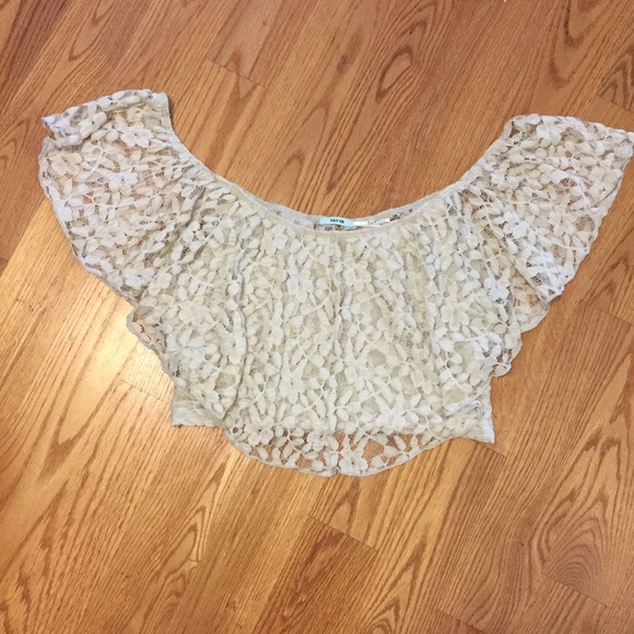 Urban Outfitters Tops - Fluttery lace crop top